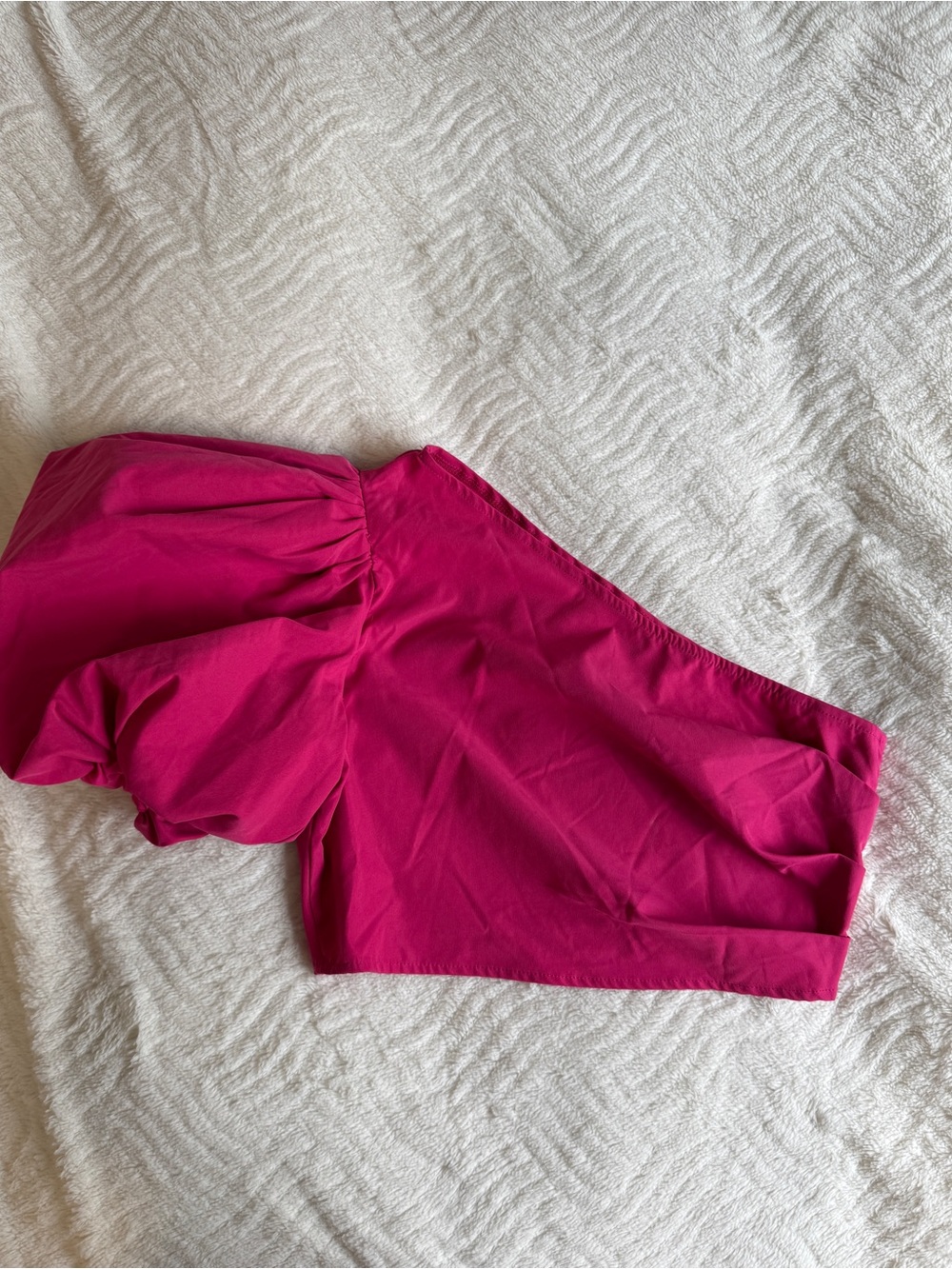 SHEIN One-Shoulder Puff Sleeve Crop Top in Fuchsia Pink